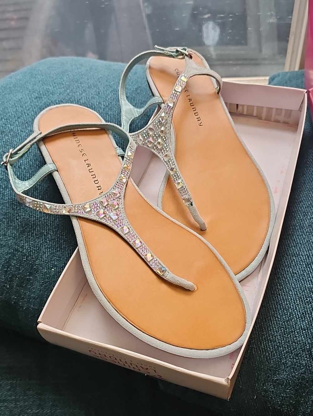 Chinese Laundry Blue Jewled Thong Sandals NEW 9.5